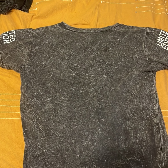 Box top - Picture 2 of 3